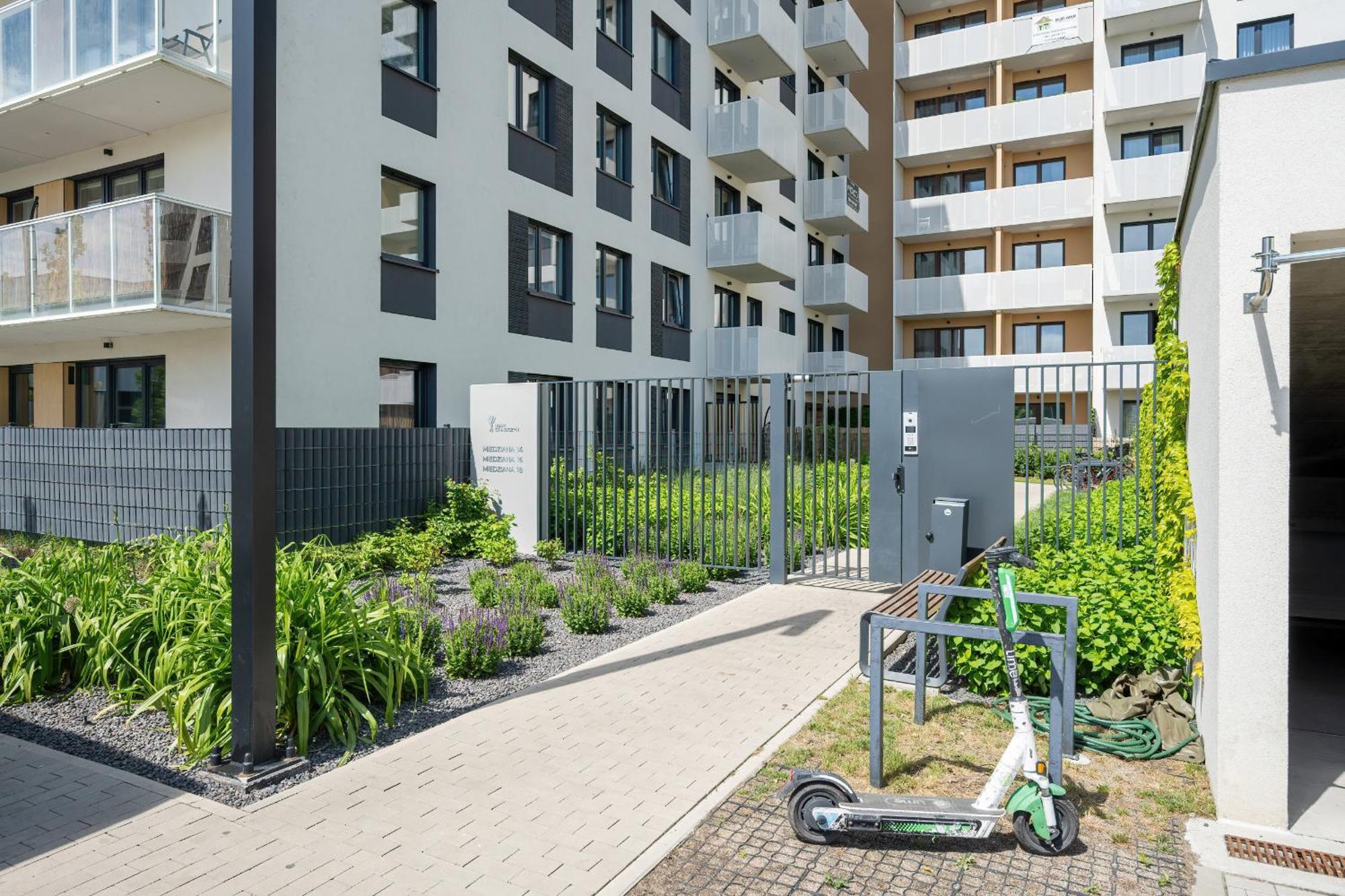 Miedziana Bright Apartment With Balcony And Parking Wroclaw By Noclegi Renters Dış mekan fotoğraf
